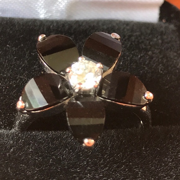Sterling Silver Black Flower Ring Size 7.5 - Picture 5 of 12